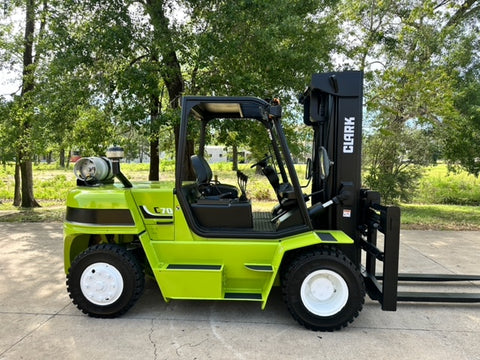 2015 CLARK C70 15500 LB CAPACITY LP GAS FORKLIFT PNEUMATIC 110" 2 STAGE MAST SIDE SHIFTING FORK POSITIONER 5906 HOURS STOCK # BF9424479-TXB - United Lift LLC