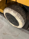 2023 CATERPILLAR/MITSUBISHI FGC30N 6000 LB LP GAS FORKLIFT NON MARKING CUSHION TIRES 83/186" 3 STAGE MAST 719 HOURS SIDE SHIFTING FORK POSITIONER STOCK # BF9125239-BUF - United Lift LLC