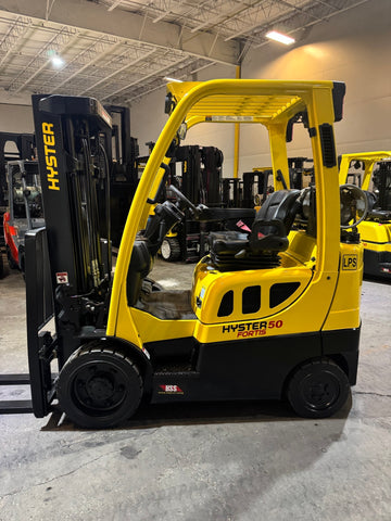 2022 HYSTER S50FT 5000 LB LP GAS FORKLIFT TREADED CUSHION 84/189" 3 STAGE MAST SIDE SHIFTER 919 HOURS STOCK # BF986729-BUF