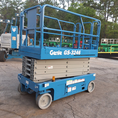 2015 GENIE GS3246 SCISSOR LIFT 32' REACH 24 VOLT ELECTRIC SMOOTH CUSHION TIRES 406 HOURS STOCK # BF993529-WIBFL - United Lift LLC