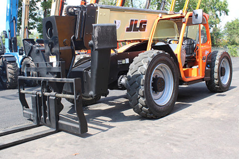 2016 JLG 1255 12000 LB DIESEL TELESCOPIC FORKLIFT TELEHANDLER PNEUMATIC 4WD WITH OUTRIGGERS AND OPEN CAB 2523 HOURS STOCK # BF9874559-NLE - United Lift LLC