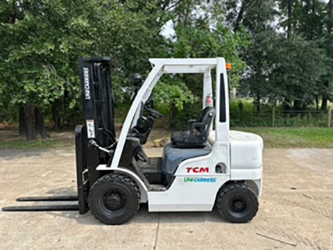 2014 NISSAN/UNICARRIERS FHD25 5000 LB DIESEL FORKLIFT PNEUMATIC 85/189" 3 STAGE MAST SIDE SHIFTER 5087 HOURS STOCK # BF9175139-TXB - United Lift LLC