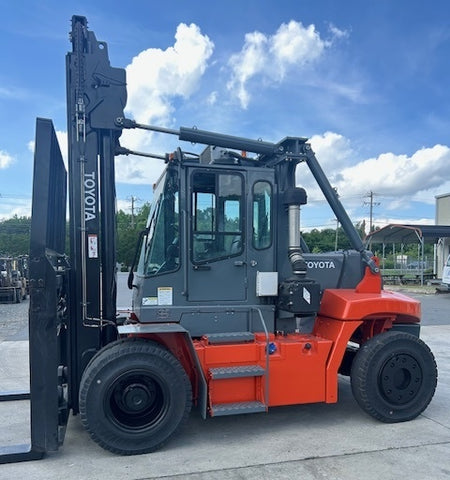 2021 TOYOTA THD2200 22000 LB DIESEL FORKLIFT PNEUMATIC 174/204"2 STAGE MAST SIDE SHIFTING FORK POSITIONER ENCLOSED CAB WITH HEAT AND AC 2462 HOURS STOCK # BF9879579-NCB