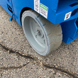 2014 GENIE GS3246 SCISSOR LIFT 32' REACH 24 VOLT ELECTRIC SMOOTH CUSHION TIRES 371 HOURS STOCK # BF9138549-WIB - United Lift Equipment LLC